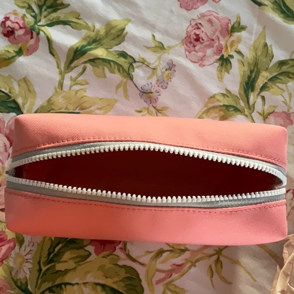 Cute cosmetic bag Karl lagerfield - Picture 3 of 6